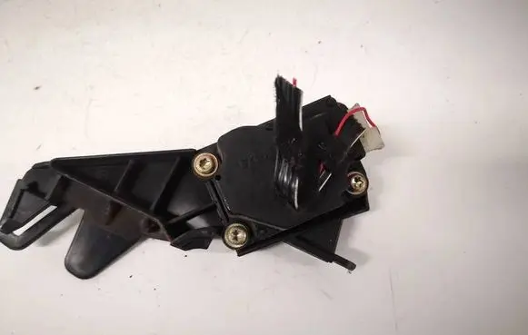 Volvo V70 Air flap motor/actuator 74935F