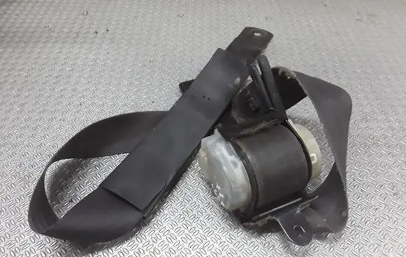 Opel Monterey Front seatbelt