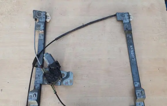 Renault Kangoo II Front door window regulator with motor 807212230R 402087A 130612