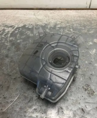 Volkswagen Golf VIII Coolant expansion tank/reservoir 5WA121407EBILI 5WA121407E