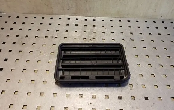 BMW 3 E92 E93 Quarter panel pressure vent 64226962293