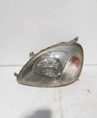 Toyota Yaris Headlight/headlamp 9514