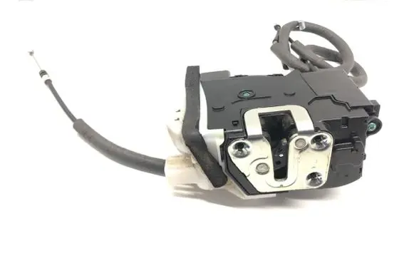 Hyundai ix35 Front door lock 81310-2Y000