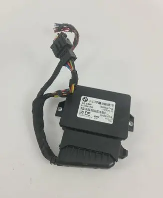 BMW 5 F10 F11 Hand brake control module 6863277