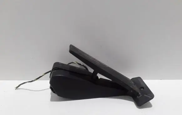 BMW X3 E83 Accelerator throttle pedal 678658901 00937920