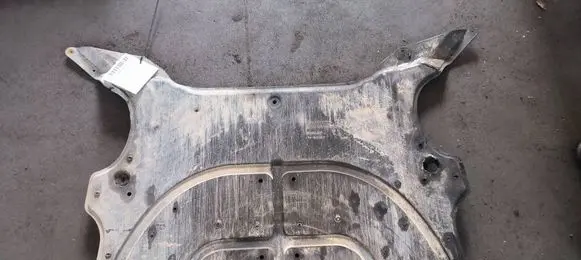 Volkswagen Phaeton Engine splash shield/under tray 3D0825233