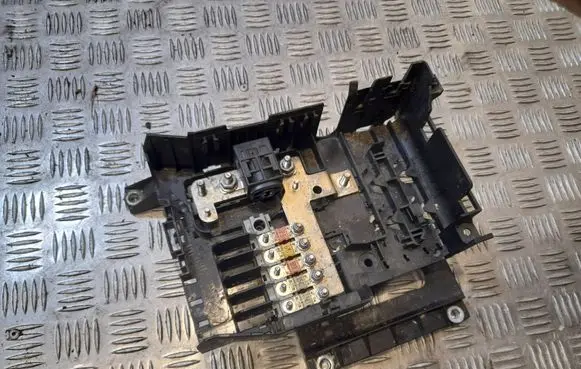 Audi Q7 4L Fuse module 7L0937548C