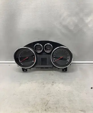 Opel Meriva B Speedometer (instrument cluster) 13346184