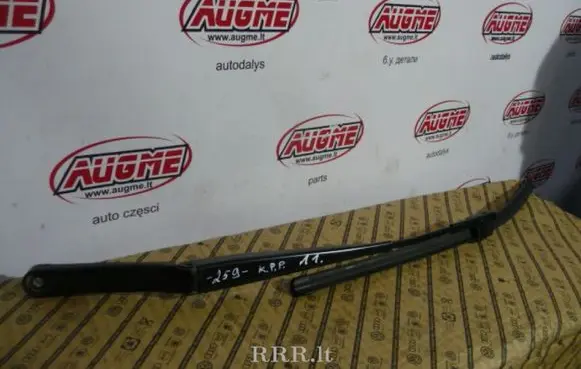 Skoda Octavia Mk2 (1Z) Front wiper blade arm