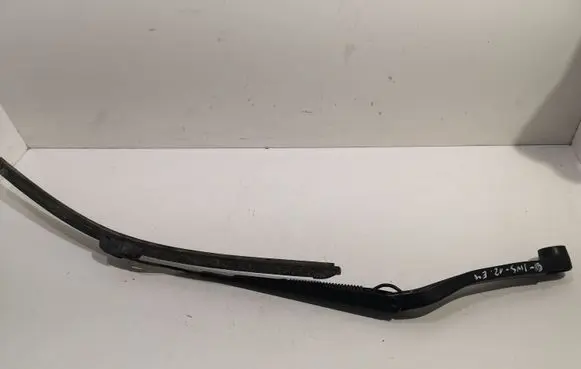 Opel Insignia A Front wiper blade arm