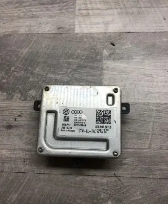 Skoda Octavia Mk3 (5E) Headlight ballast module Xenon 4G0907697D