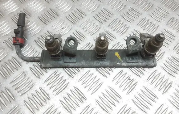 Mitsubishi Colt Fuel injectors set MR988977