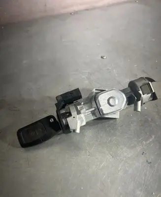 Ford Focus Ignition lock 3M513F880AD