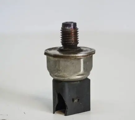 Fuel pressure sensor