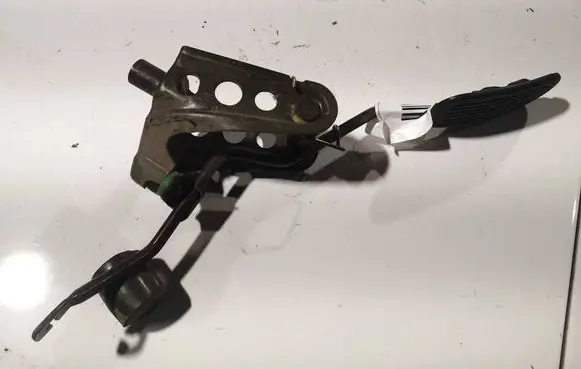 Toyota Yaris Accelerator throttle pedal