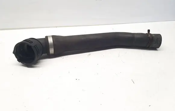 Volkswagen Touareg I Engine coolant pipe/hose 7L0122051 105272