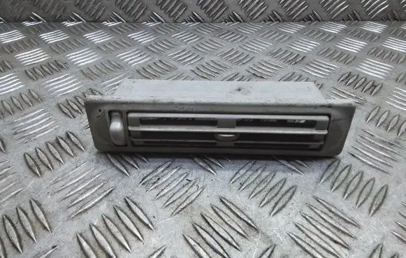 Volkswagen Transporter - Caravelle T4 Air vent grill in roof 7D0820953