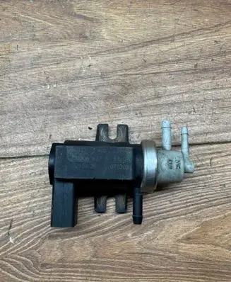 Audi A4 S4 B7 8E 8H Turbo solenoid valve 1J0906627A 72290325