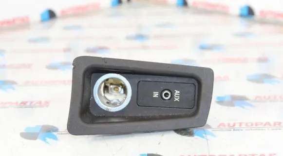 BMW 1 E81 E87 AUX in-socket connector 6930561