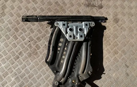 Audi A5 8T 8F Front door electric window regulator 8F0839398D