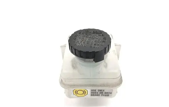 Nissan Leaf I (ZE0) Brake fluid reservoir 