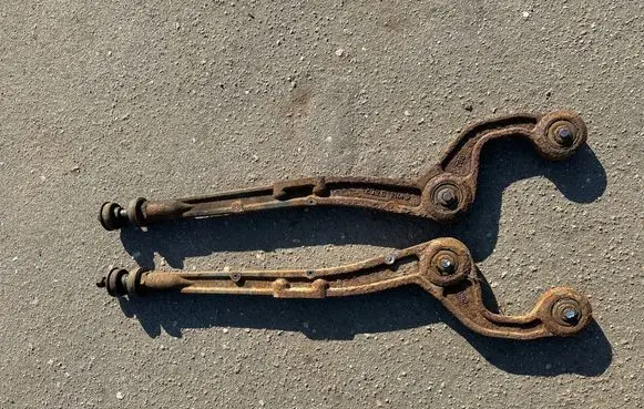 Nissan Patrol Y61 Front control arm 54500VC300 54501VC300