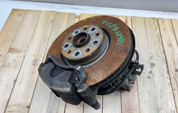 Volkswagen PASSAT B8 Front wheel hub spindle knuckle 5Q0407258C