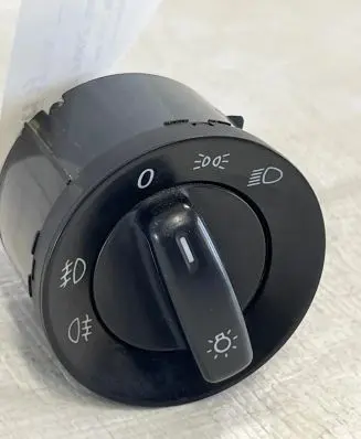 Volkswagen Touran I Light switch
