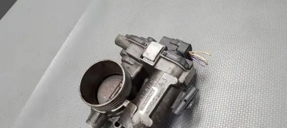 Citroen C4 Grand Picasso Throttle body valve 9647825480