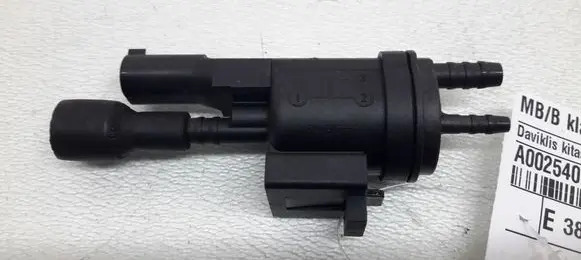 Mercedes-Benz B W246 W242 Sensor A0025407097