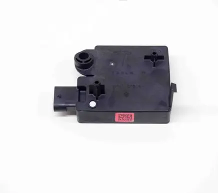 Tesla Model 3 Central body control module 200981089775 2AEIM1089775