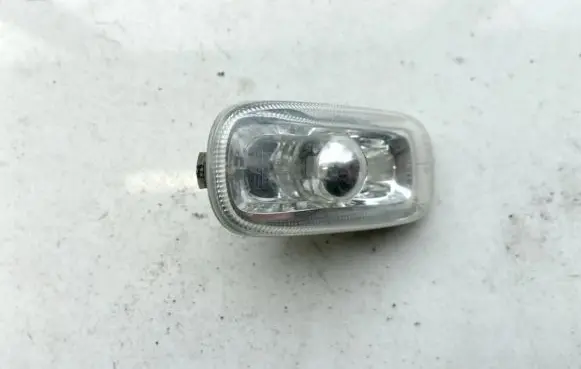 Audi A6 S6 C5 4B Front fender indicator light 8E0949127