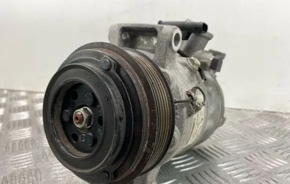 Mercedes-Benz C W205 Air conditioning (A/C) compressor (pump) A0008303902
