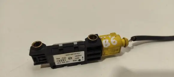 Audi A4 S4 B6 8E 8H Airbag deployment crash/impact sensor 02313073FIZI 190203 7403