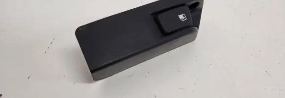 Toyota Yaris Fuel tank opening switch 