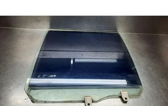 Honda CR-V Rear door window glass