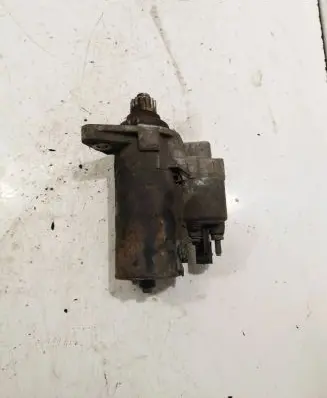 Volkswagen PASSAT B7 Starter motor