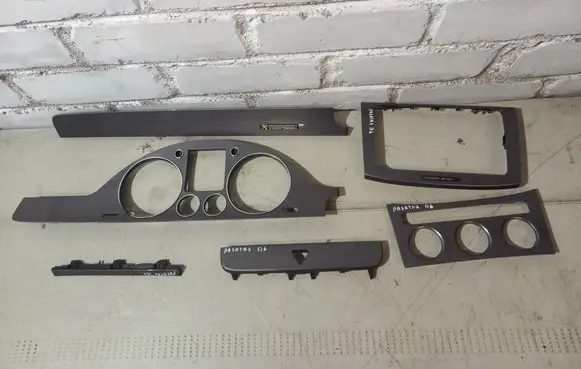 Volkswagen PASSAT B6 Center console decorative trim 3C1857212AD 3C1858335BF