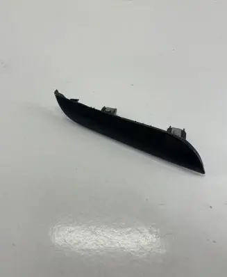 Dashboard glove box trim