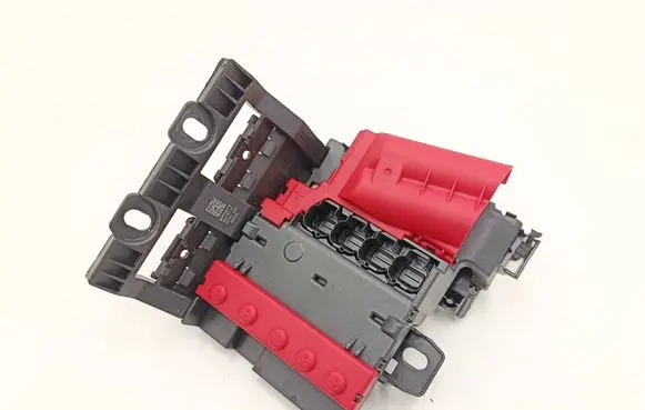 BMW X3 G01 Current control relay 6841701 9348970 9348971