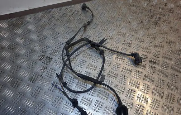 Audi Q3 8U Front ABS sensor wiring 8U0927904B