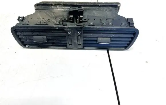Volkswagen PASSAT B6 Dash center air vent grill p0108668