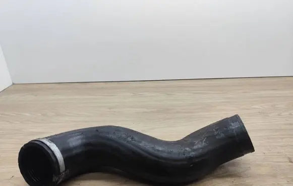 Volvo XC90 Intercooler hose/pipe 31261366
