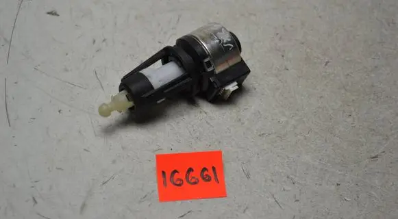 Volvo XC60 Headlight level adjustment motor 89022080