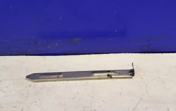 Volvo S80 Headlight/headlamp mounting bracket 30678340