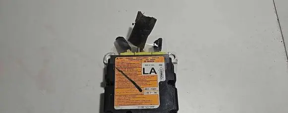 Nissan Leaf I (ZE0) Airbag control unit/module 988203NM0A 0285011248