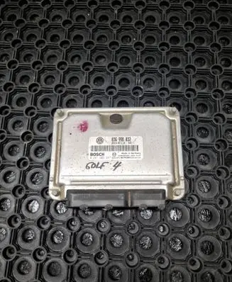 Volkswagen Golf IV Engine control unit/module 036998032 1039S02369 0261208247