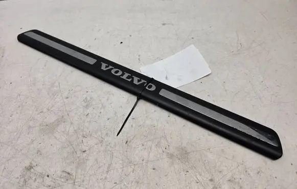 Volvo V70 Front sill trim cover 8659960