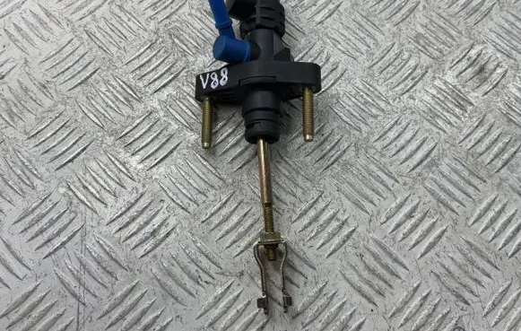 Toyota Corolla Verso AR10 Clutch master cylinder 3142005040 3142005041