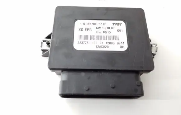 Mercedes-Benz A W176 Hand brake control module A1669002700